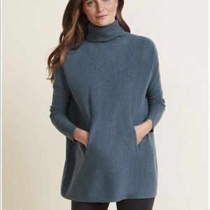 GARNET HILL OVERSIZED TURTLENECK SWEATER Wool/Cashmere Blend Size Medium